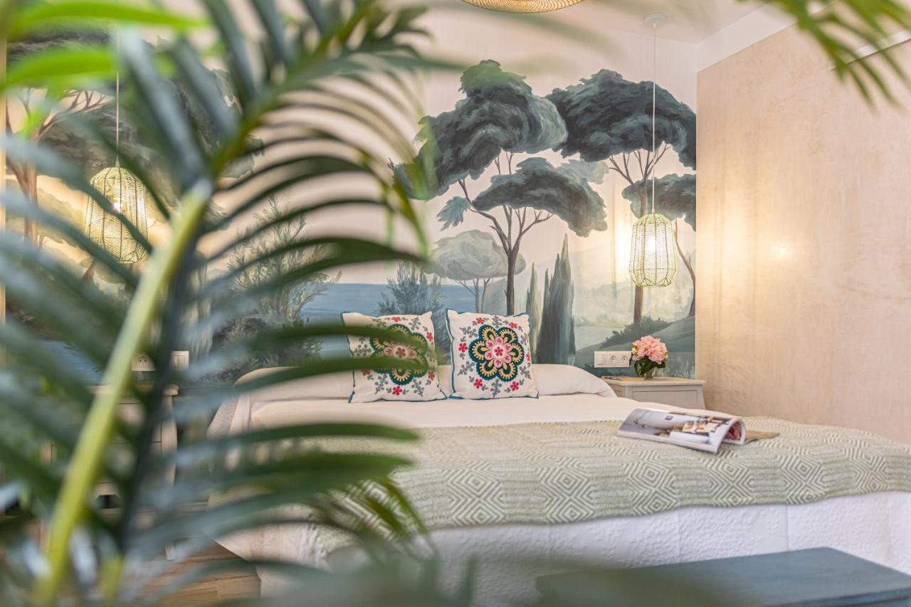 Cathedral Keepers - Exclusive Apartment In Jerez เฮเรซ เด ลาฟรอนเตรา ภายนอก รูปภาพ