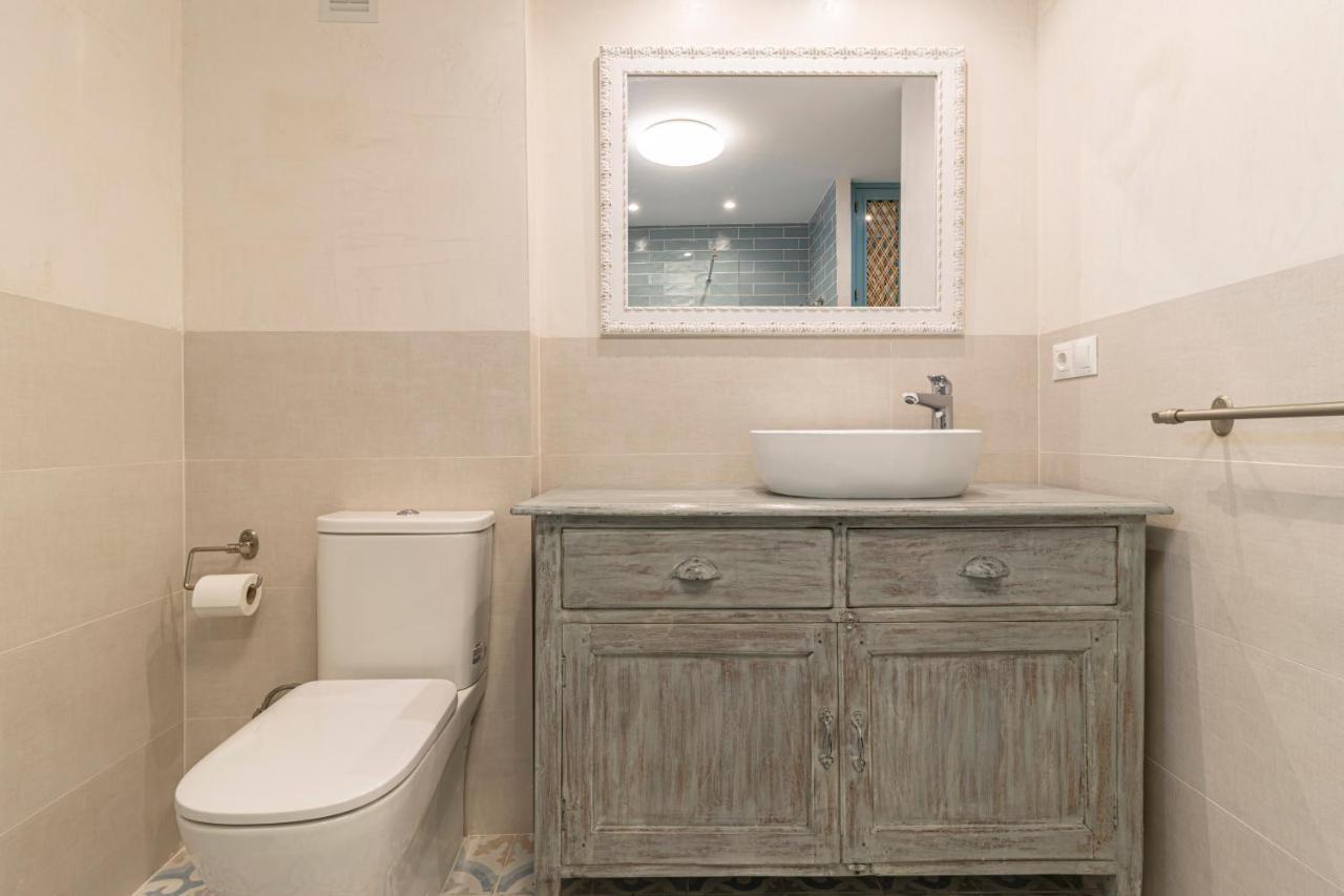 Cathedral Keepers - Exclusive Apartment In Jerez เฮเรซ เด ลาฟรอนเตรา ภายนอก รูปภาพ