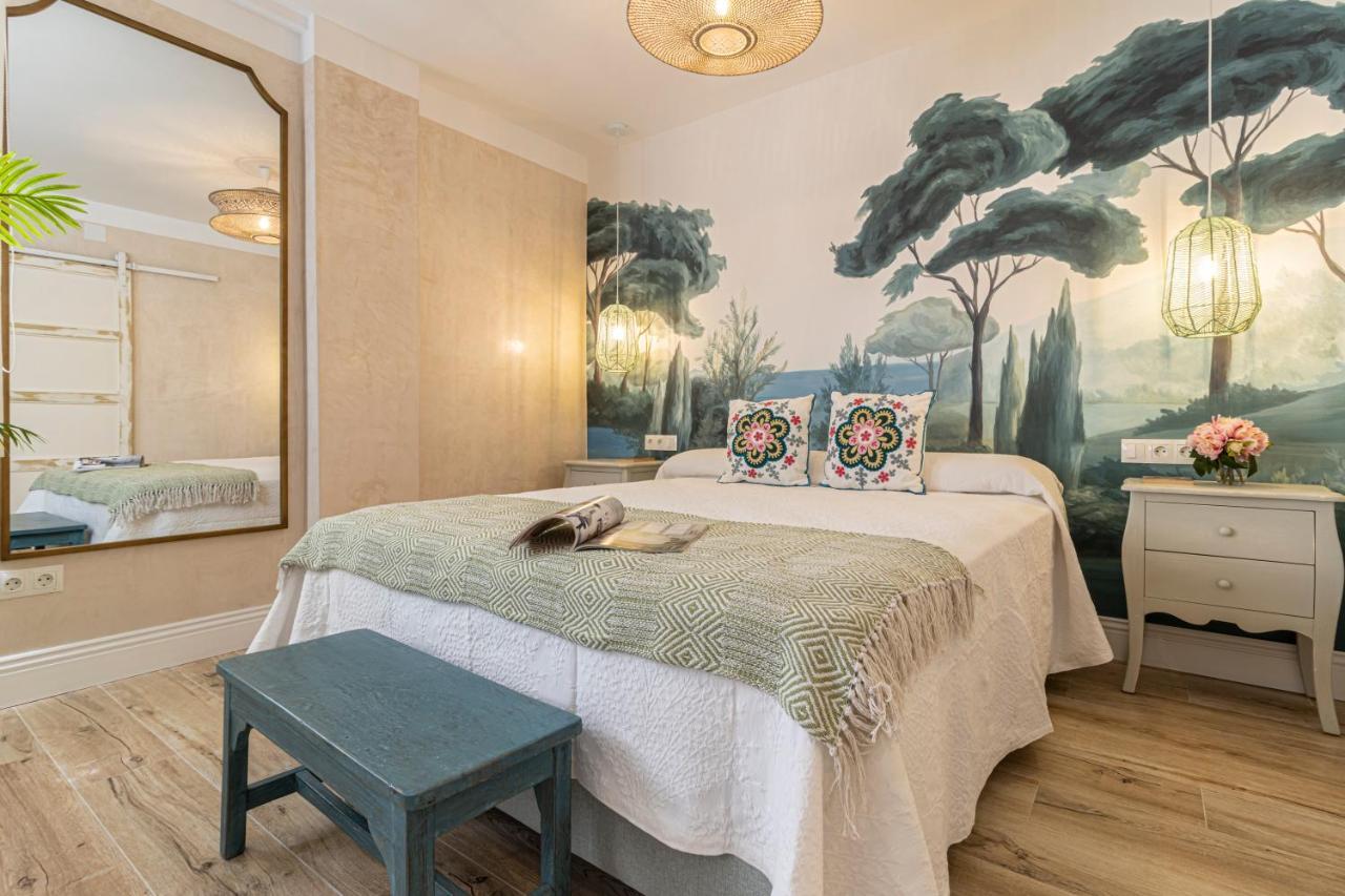 Cathedral Keepers - Exclusive Apartment In Jerez เฮเรซ เด ลาฟรอนเตรา ภายนอก รูปภาพ