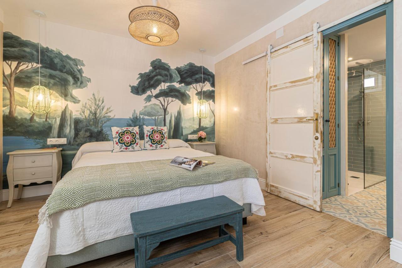 Cathedral Keepers - Exclusive Apartment In Jerez เฮเรซ เด ลาฟรอนเตรา ภายนอก รูปภาพ